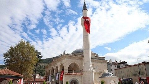 ​Şehrin Kalbinde Saklı Bir Hazine: Tokat Meydan Camii’nin Az Bilinen Yüzü
